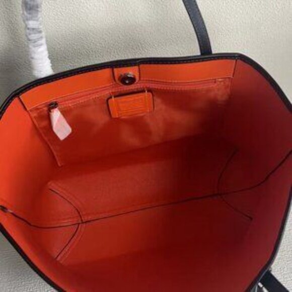 NWT! Coach City Tote Halloween Horse And Carriage Bag Purse - Picture 9 of 10